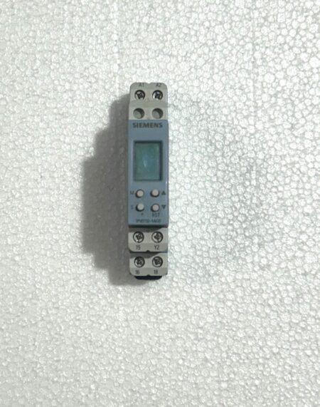 SIEMENS 7PV0732-1AV20 TIMER TIMING 0.1S-999H VOLTAGE 20-240VAC/DC